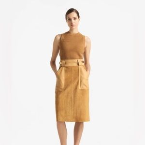 St. John Pre-Fall 2023 Racking Stitch Cropped Knit Sweater